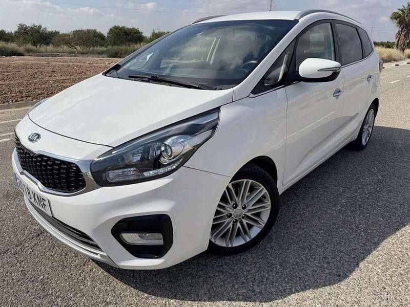 Usado Kia Carens 141 CV (103 kW) 2018 Blanco Monovolumen