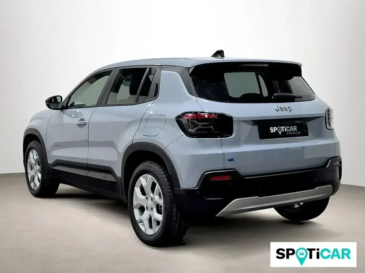 Nuevo Jeep Avenger EV Altitude 114 kW (156 CV) 2025 Gris SUV