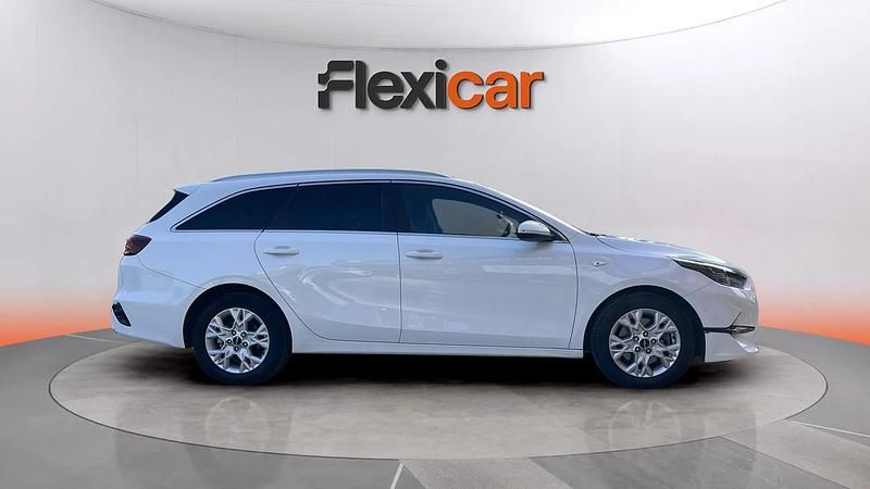 Usado Kia Ceed 120 CV (88 kW) 2022 Blanco Utilitario