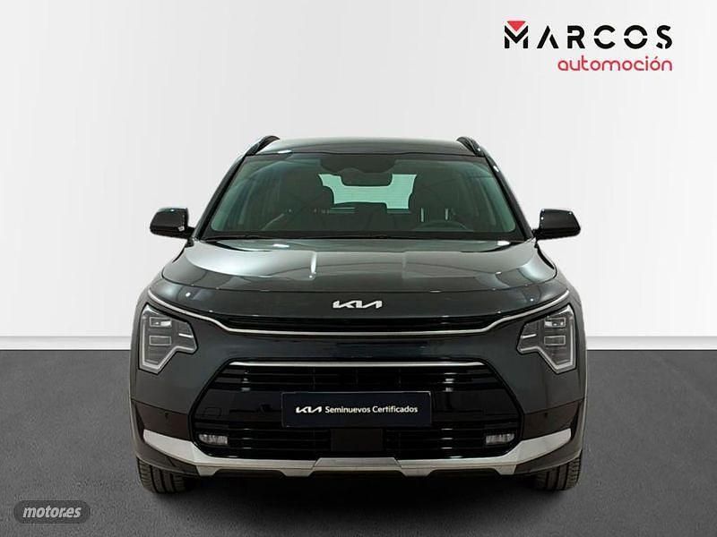 Usado Kia Niro 129 CV (94 kW) 2024 Gris / plata SUV
