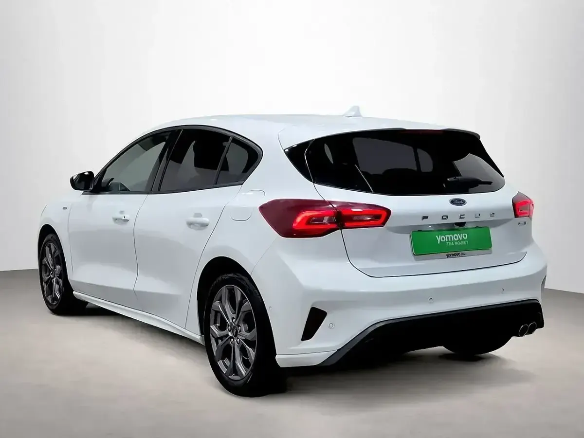 Brugt Ford Focus ST-Line 126 HK (92 kW) 2022 Hvid Sedan