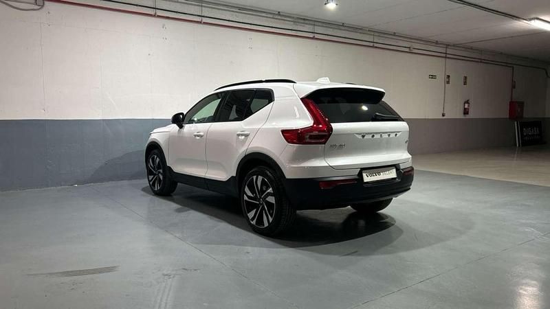 Usado Volvo XC40 Plus 163 CV (119 kW) 2024 Blanco SUV
