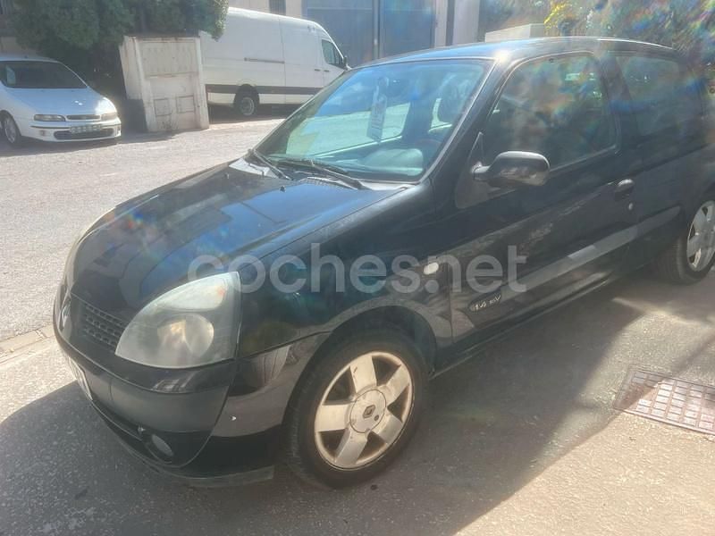 Negro Usado 2003 Renault Clio II Berlina | 1600 € (Super precio) - Imagen 1/4