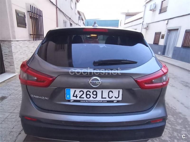 Usado Nissan Qashqai N-TEC 150 CV (110 kW) 2019 Gris / plata SUV