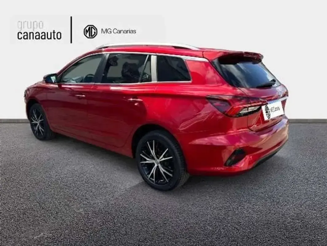 Usado MG MG5 EV Luxury 114 kW (156 CV) 2023 Rojo Familiar