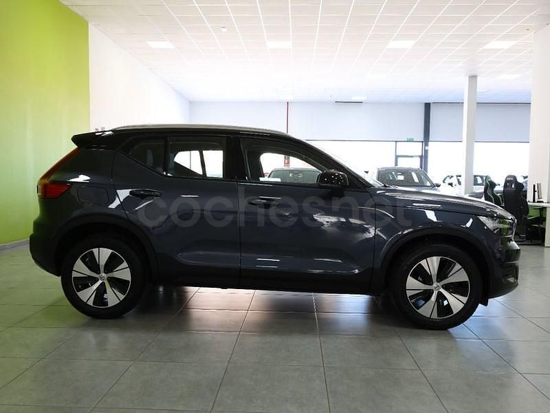 Usado Volvo XC40 Momentum 129 CV (94 kW) 2021 Azul SUV