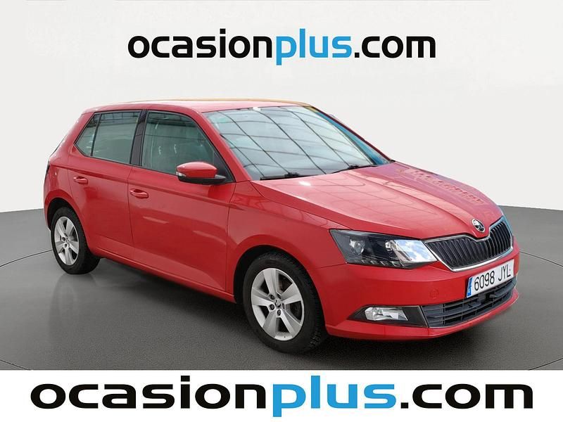 Usado Skoda Fabia 75 CV (55 kW) 2017 Rojo