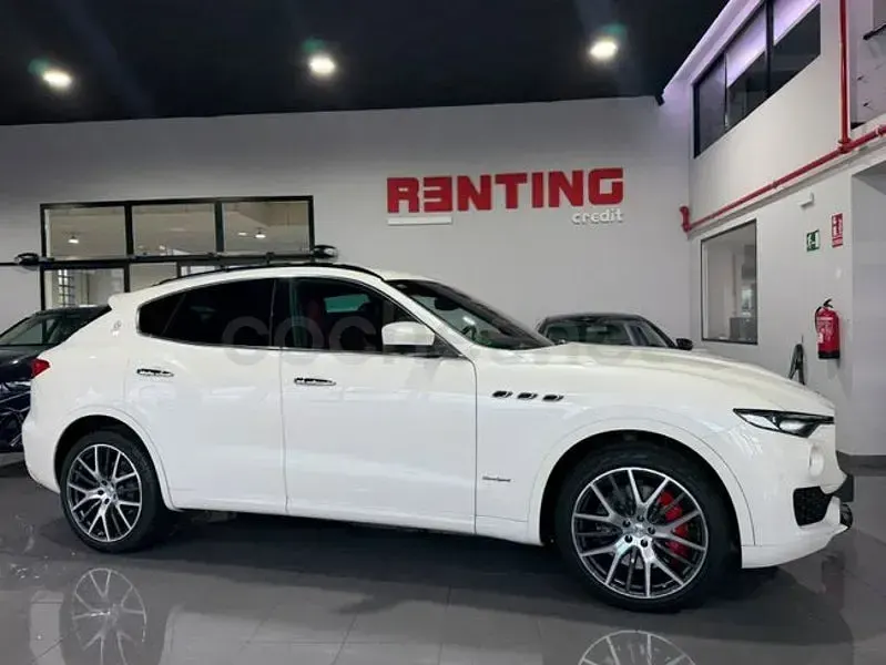 Usado Maserati Levante 430 CV (316 kW) 2018 Blanco SUV