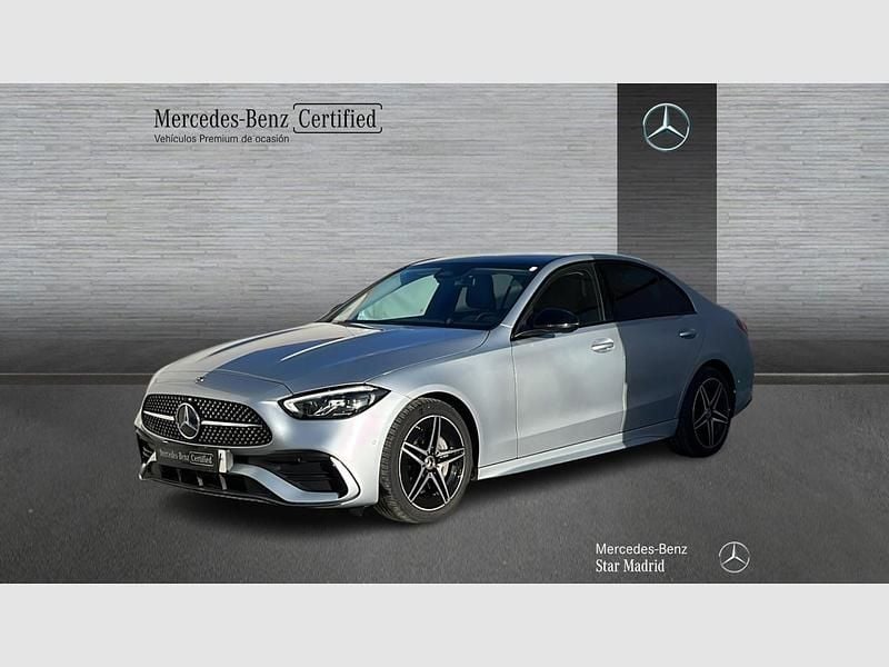 Usado Mercedes C220 AMG line 200 CV (147 kW) 2025 Plata hightech (metalizado) Berlina