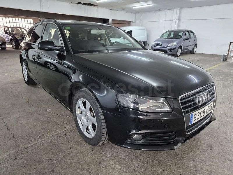 Usado Audi A4 143 CV (105 kW) 2011 Negro Familiar