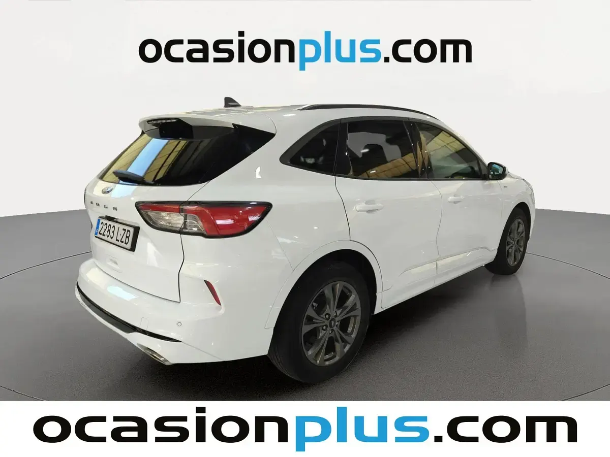 Usado Ford Kuga ST-Line 150 CV (110 kW) 2022 Blanco SUV