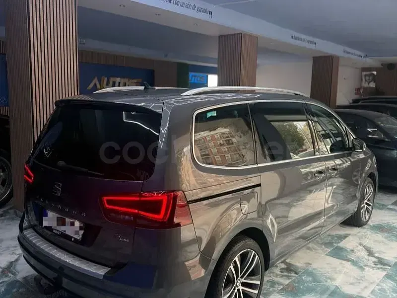 Usado Seat Alhambra XCELLENCE 177 CV (130 kW) 2019 Gris / plata Monovolumen