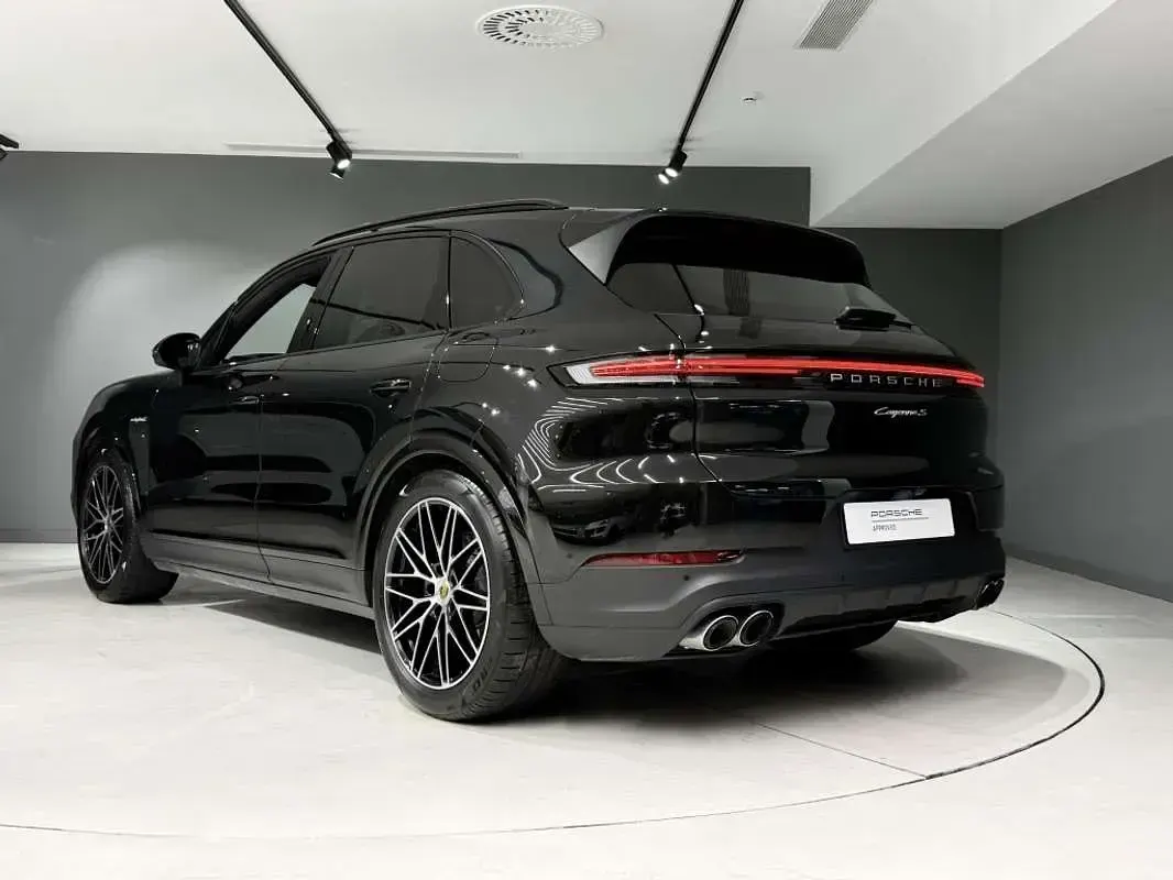 Usado Porsche Cayenne 519 CV (381 kW) 2024 Negro SUV