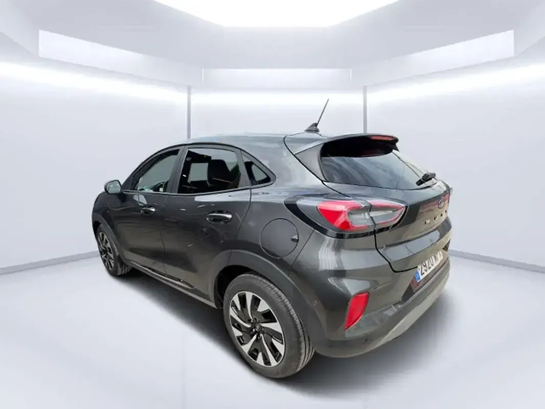 Usado Ford Puma Titanium 125 CV (91 kW) 2024 Gris SUV
