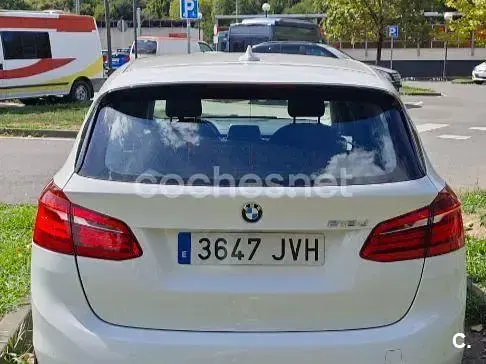 Usado BMW 218 Comfort Edition 150 CV (110 kW) 2016 Blanco Familiar
