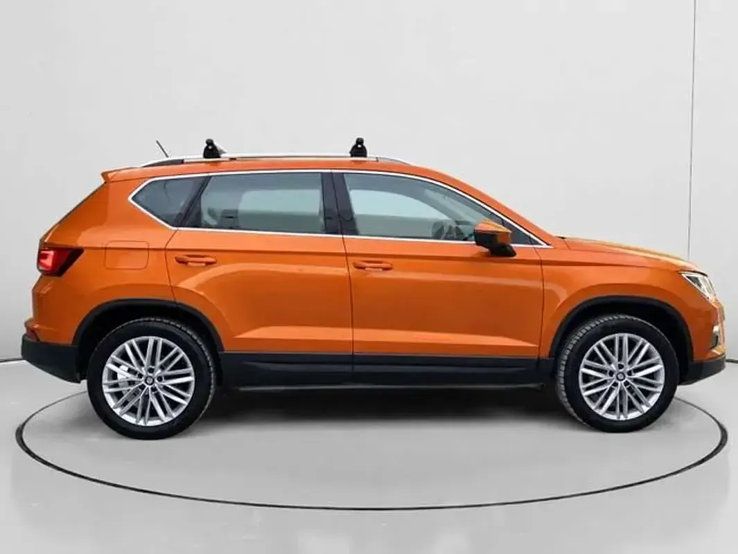 Usado Seat Ateca 4Drive 150 CV (110 kW) 2017 Naranja SUV
