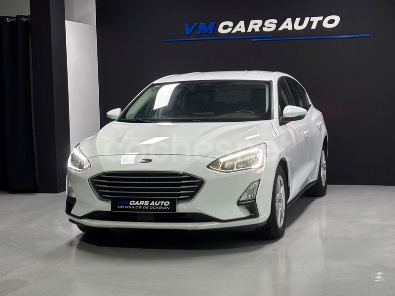 Usado Ford Focus Trend 120 CV (88 kW) 2019 Blanco Berlina