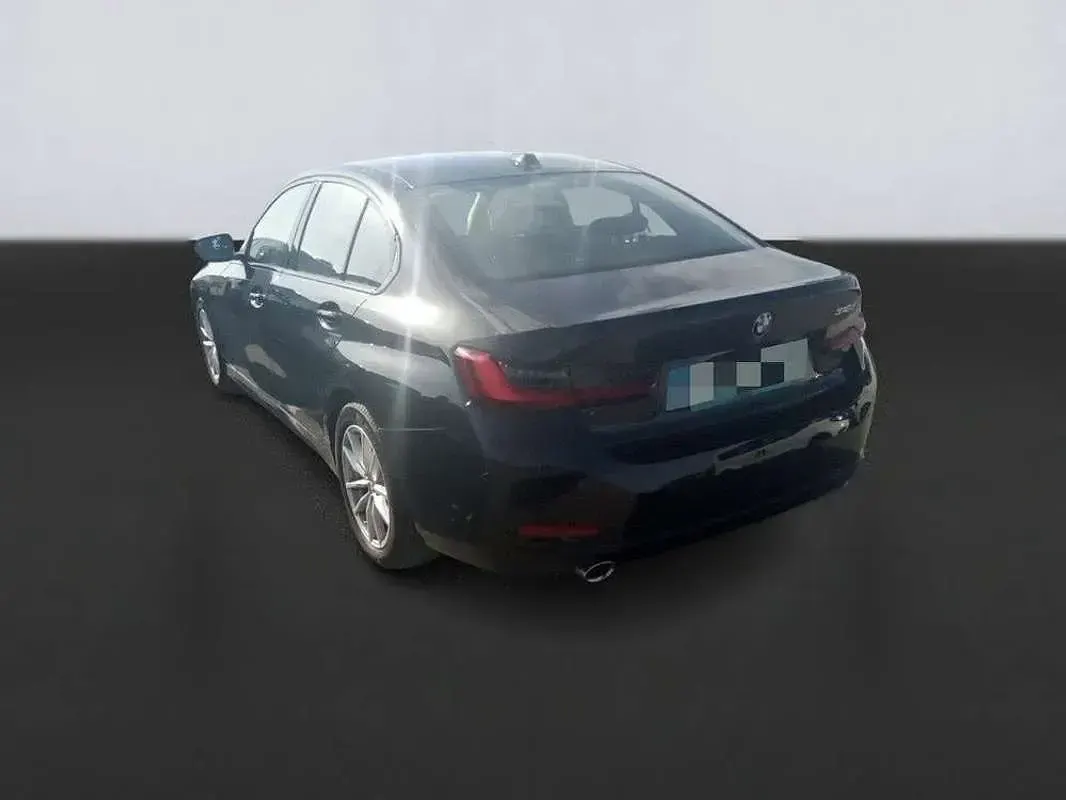 Usado BMW 318 143 CV (105 kW) 2025 Negro Berlina