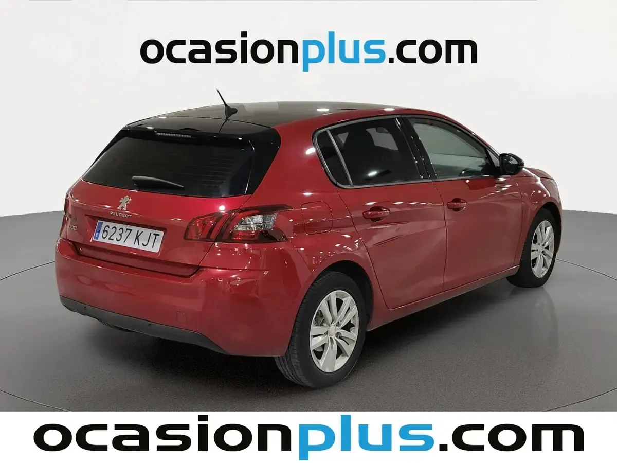 Usado Peugeot 308 Active 131 CV (96 kW) 2018 Rojo Utilitario