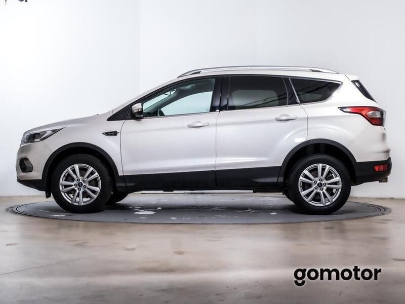 Usado Ford Kuga Trend+ 150 CV (110 kW) 2019 Blanco SUV