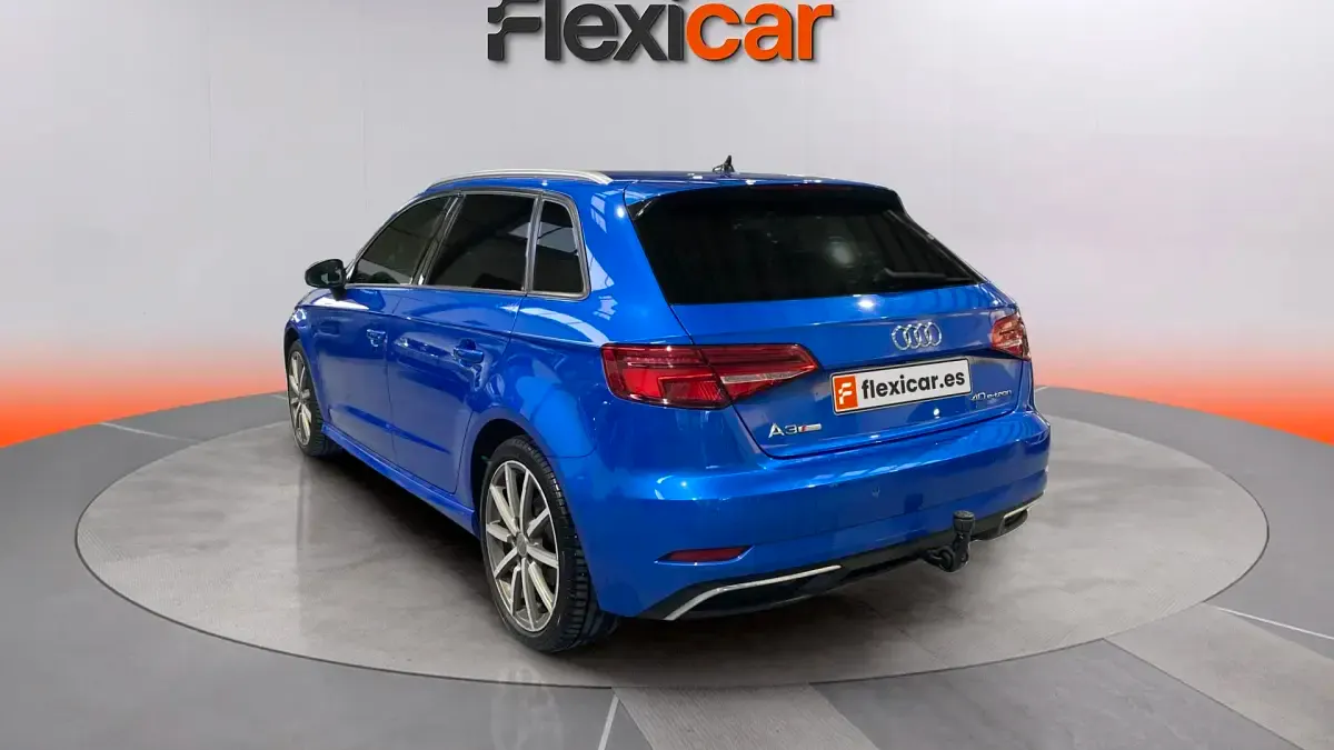 Usado Audi e-tron Premium 204 CV (150 kW) 2020 Azul SUV