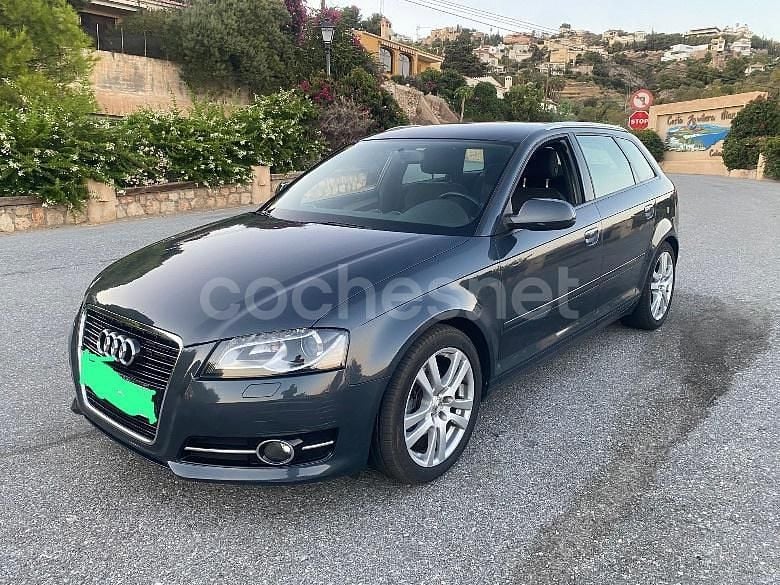 Negro Usado 2011 Audi A3 Ambition Berlina | 8950 € (Precio justo) - Imagen 1/4