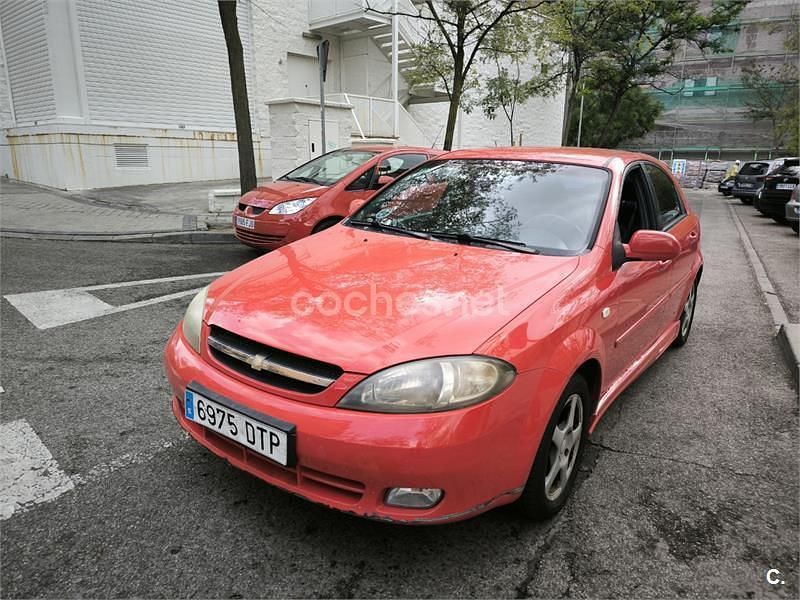 Rojo Usado 2005 Chevrolet Lacetti SX Berlina | 2300 € (Precio justo) - Imagen 1/4