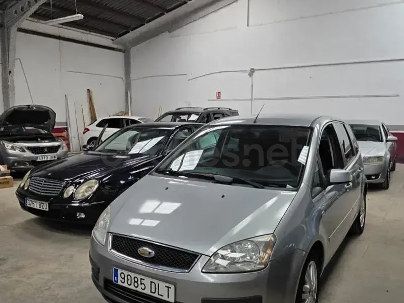 Usado Ford C-MAX Trend 109 CV (80 kW) 2005 Gris / plata Monovolumen