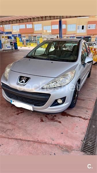 Gris / plata Usado 2012 Peugeot 207 Access Berlina | 3100 € (Buen precio) - Imagen 1/4