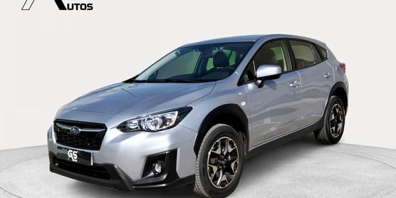 Usado Subaru XV Sport 114 CV (83 kW) 2019 Gris plata SUV