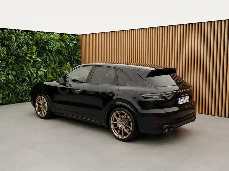 Usado Porsche Cayenne Turbo 550 CV (404 kW) 2020 Negro SUV