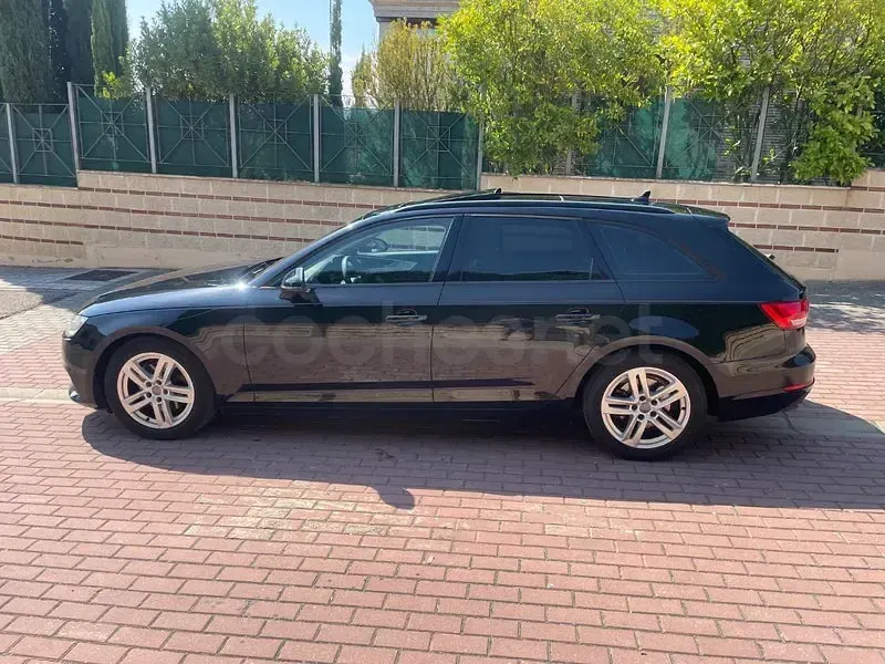 Usado Audi A4 150 CV (110 kW) 2017 Negro Familiar