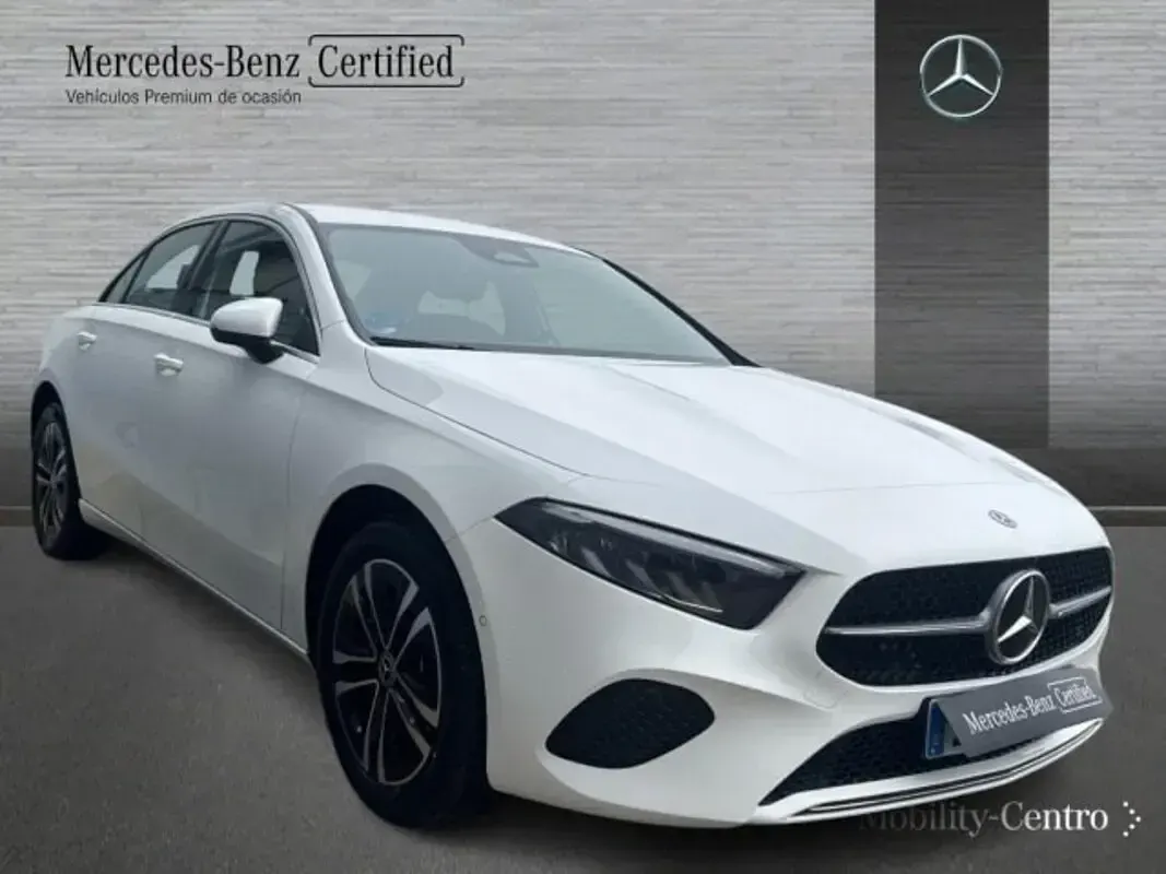 Usado Mercedes A250 163 CV (119 kW) 2025 Blanco polar Berlina