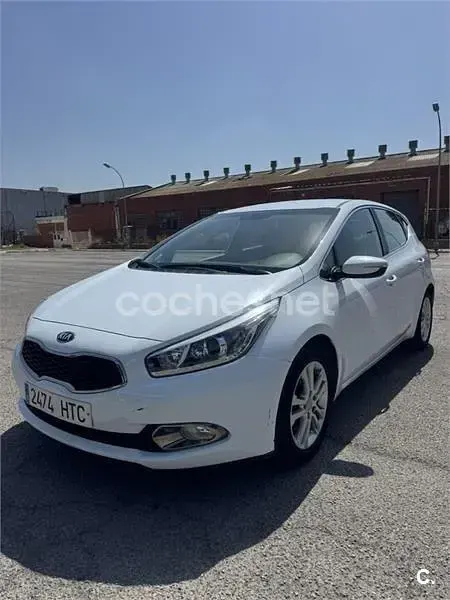 Usado Kia Ceed 100 CV (73 kW) 2013 Blanco Utilitario
