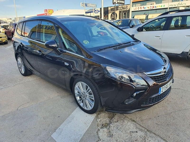 Usado Opel Zafira Tourer Excellence 130 CV (95 kW) 2011 Marrón Monovolumen