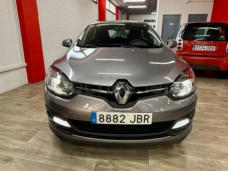 Usado Renault Mégane Business 95 CV (69 kW) 2014 Gris / plata Berlina