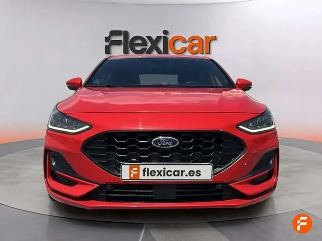 Usado Ford Focus ST-Line 125 CV (91 kW) 2022 Rojo Berlina