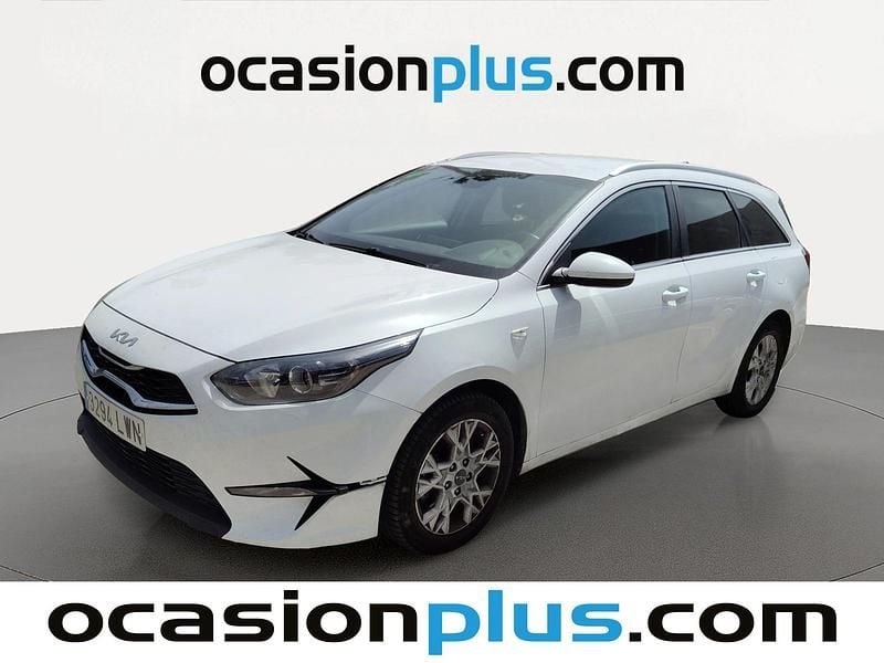 Usado Kia Ceed 136 HP (100 kW) 2022 Citadino