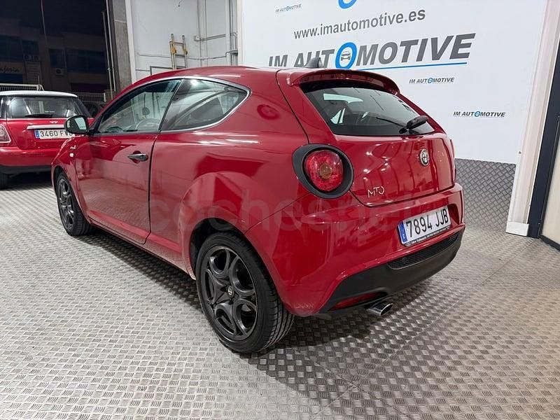 Usado Alfa Romeo MiTo 85 CV (62 kW) 2015 Rojo Utilitario