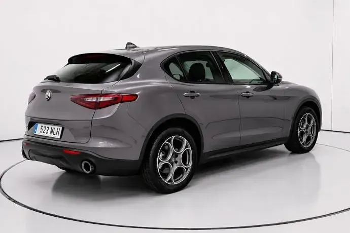 Usado Alfa Romeo Stelvio Sprint 160 CV (117 kW) 2023 SUV