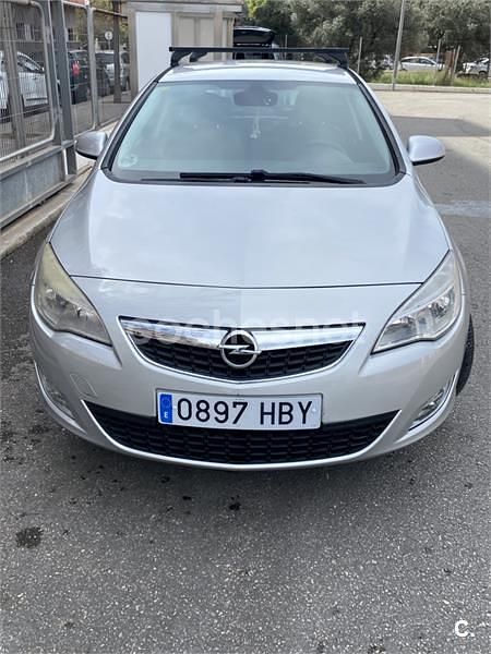 Usado Opel Astra Sport 110 CV (80 kW) 2011 Gris / plata Berlina