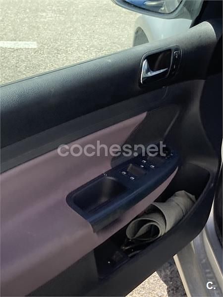 Usado VW Golf VI Highline 105 CV (77 kW) 2008 Gris / plata Utilitario