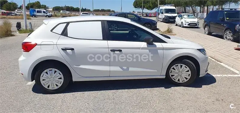Usado Seat Ibiza Reference 90 CV (66 kW) 2021 Blanco Utilitario