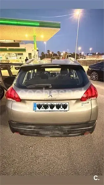 Usado Peugeot 2008 Allure 110 CV (80 kW) 2015 Beige SUV