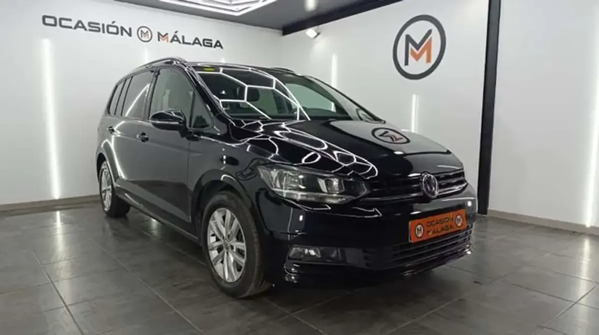 Usado VW Touran Advance 116 CV (85 kW) 2018 Negro Monovolumen
