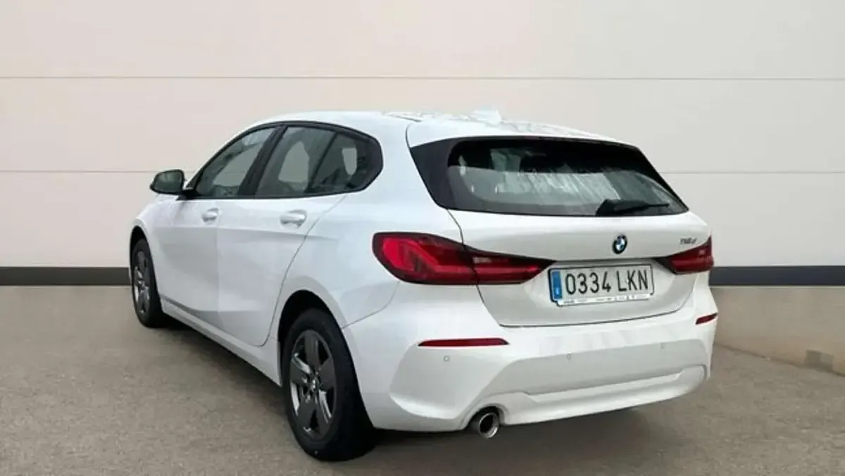 Usado BMW 116 117 CV (86 kW) 2020 Gris Utilitario