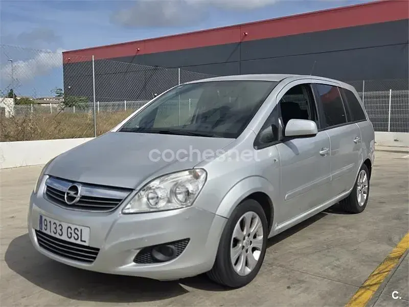 Usado Opel Zafira Cosmo 125 CV (91 kW) 2010 Gris / plata Monovolumen