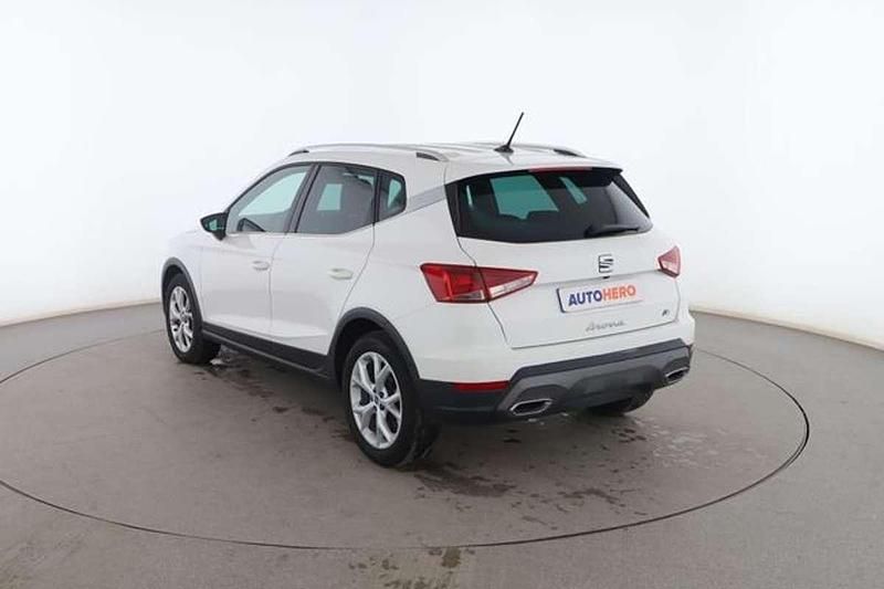 Usado Seat Arona FR 150 CV (110 kW) 2023 Blanco SUV