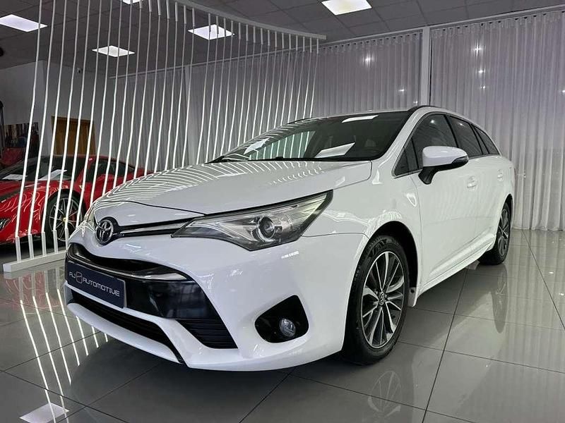 Blanco Usado 2017 Toyota Avensis Advance Familiar | 12.990 € (Precio justo) - Imagen 1/4
