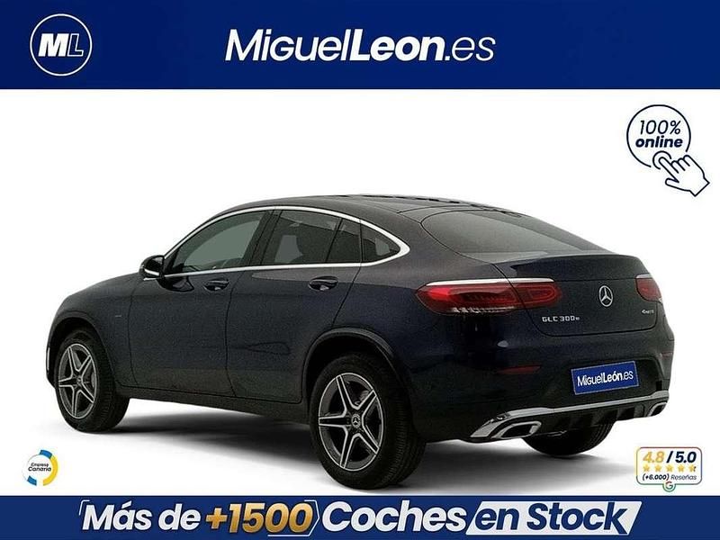 Usado Mercedes GLC300e 320 CV (235 kW) 2021 Azul Coupe